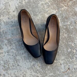 Naturalizer Warner Square Toe Pump in black. So comfy and perfect for any outfit